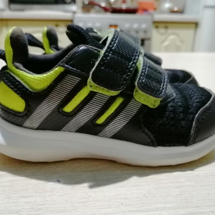 Кроссовки детские Adidas (оригинал), р.21