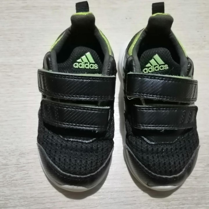 Кроссовки детские Adidas (оригинал), р.21