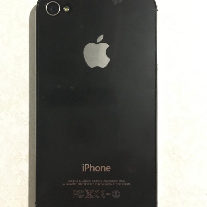 iPhone 4S +кожаный чехол+защитное стекло
