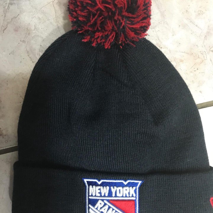 Шапка вязаная NHL New York Rangers новая.Черная