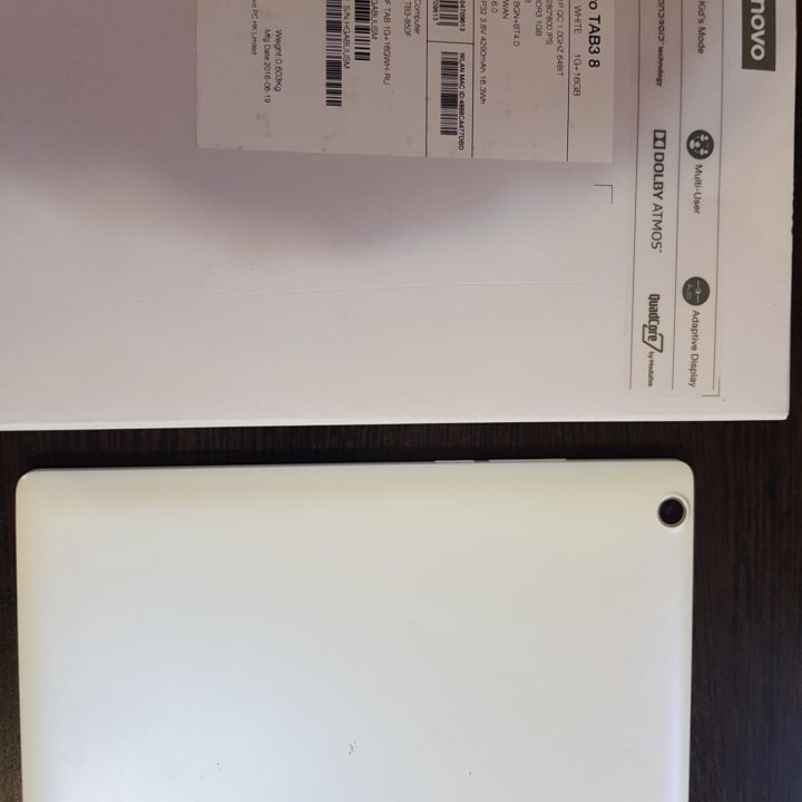 Планшет Lenovo Tab 3 TB3-850F 16GB