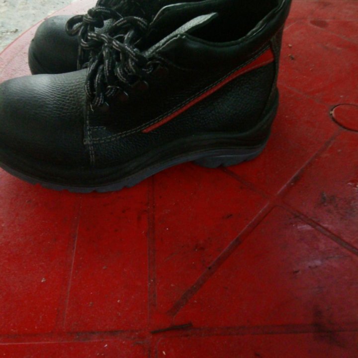 Ботинки рабочие.Лето.