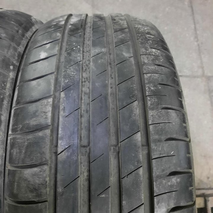 215/55R17 Goodyear EfficientGripPerformance(№1921)