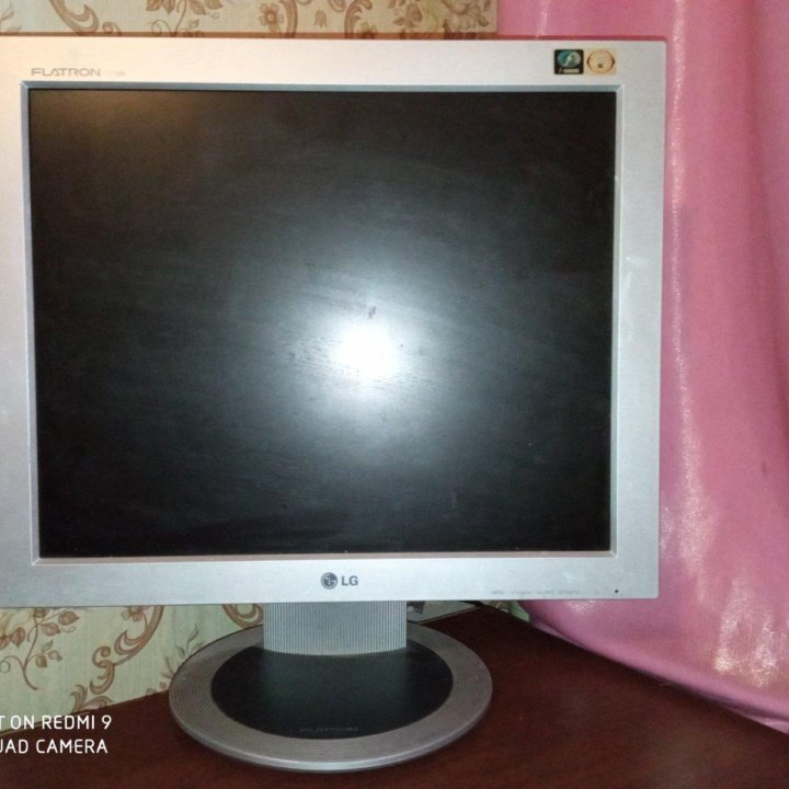 Монитор LG Flatron L1730B