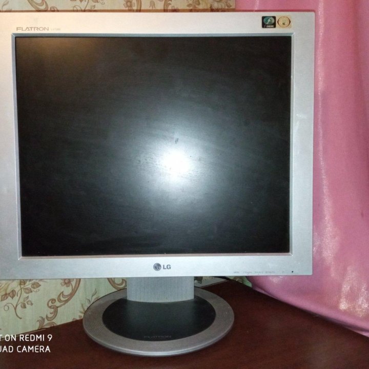 Монитор LG Flatron L1730B