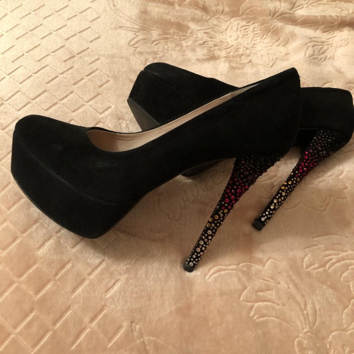 Туфли со стразами