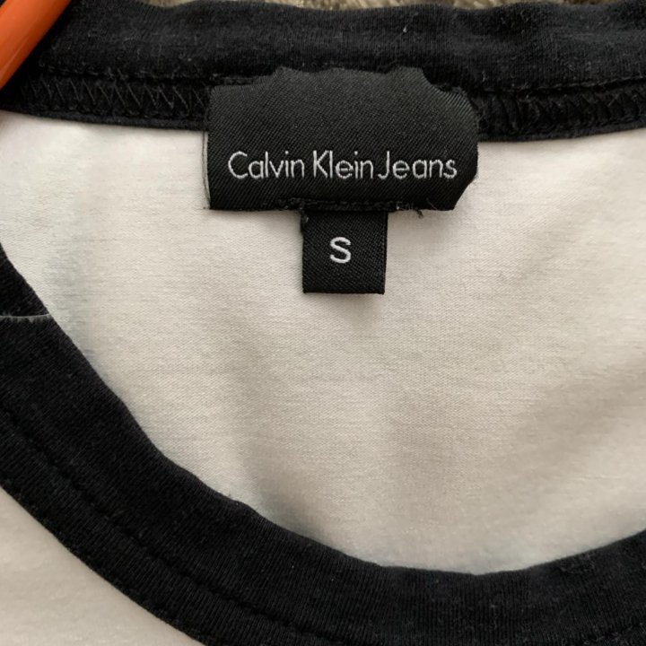 Футболка Calvin Klein Jeans S