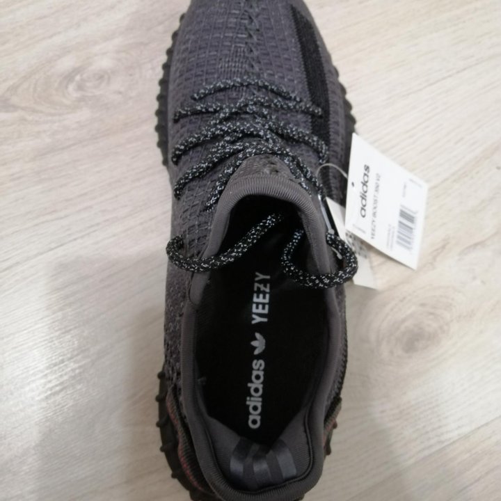 Новые кроссовки Adidas Yeezy 350 р.36,39