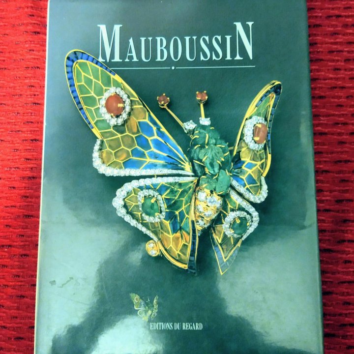 Книга о ювелирном бренде «Mauboussin» на англ. яз.