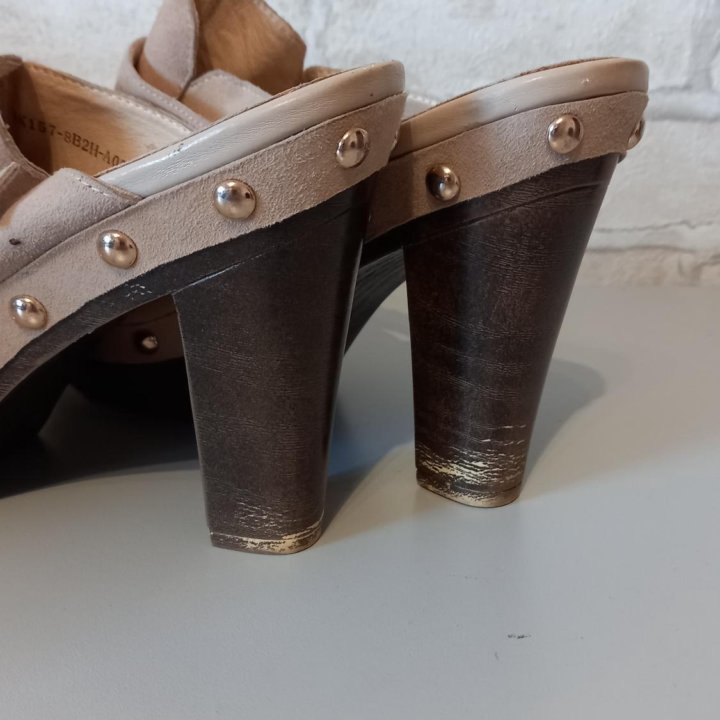 Сабо Andglio Savalini