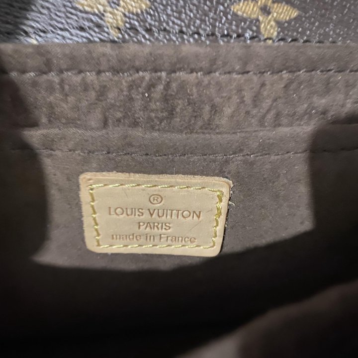 Сумочка Louis Vuitton