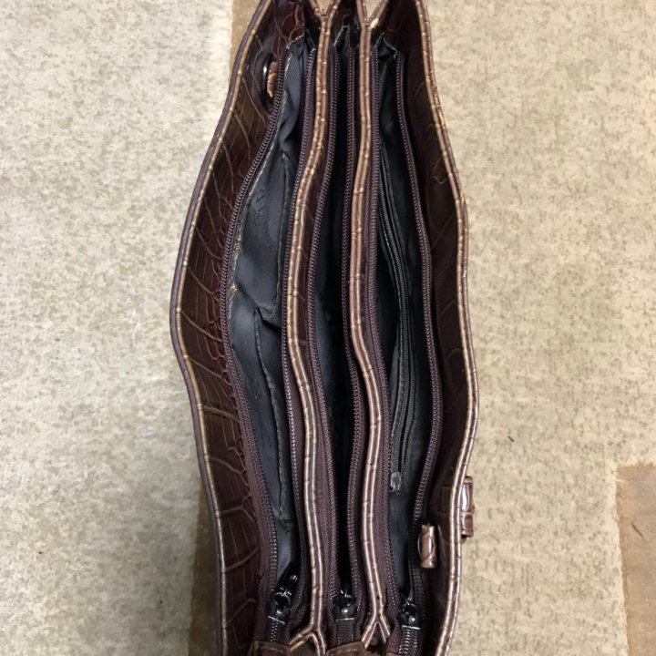 Сумка кожаная