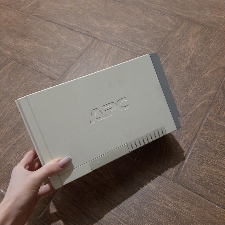 ИБП (безперебойник) APC