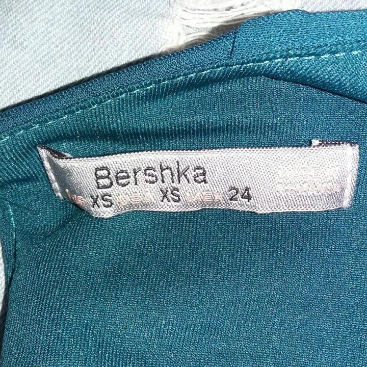 Платье Bershka