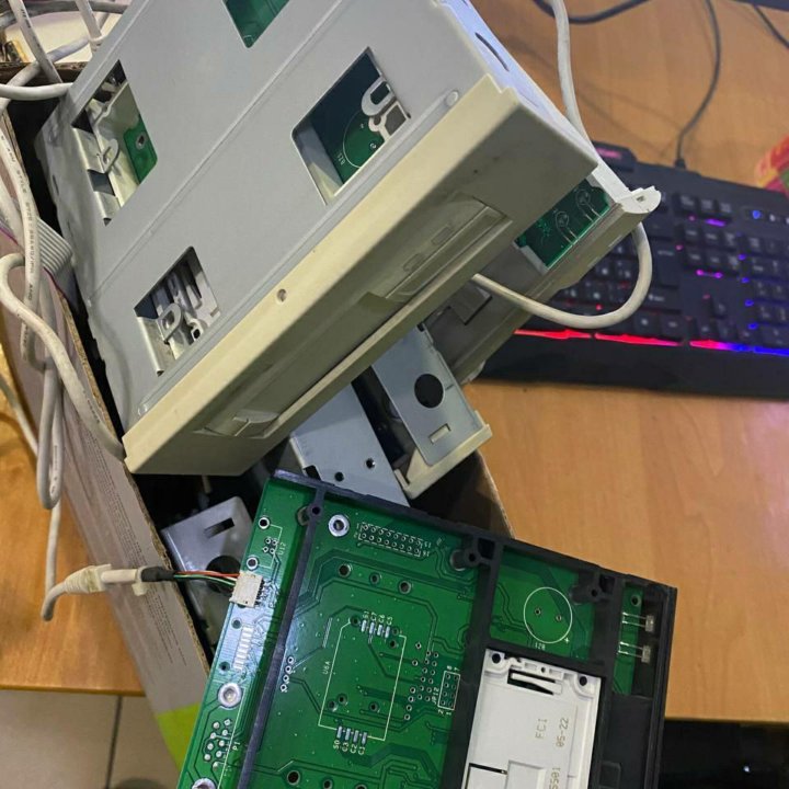 Считыватель, программатор