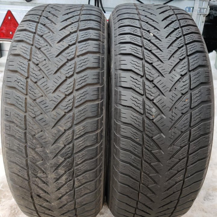 Шины Goodyear 245/65/17 2 шт