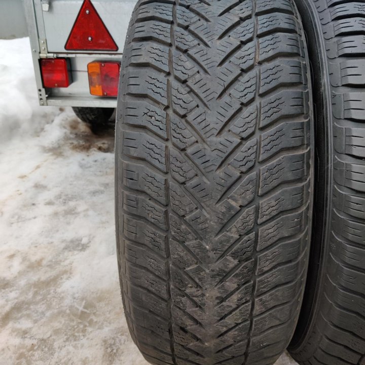 Шины Goodyear 245/65/17 2 шт