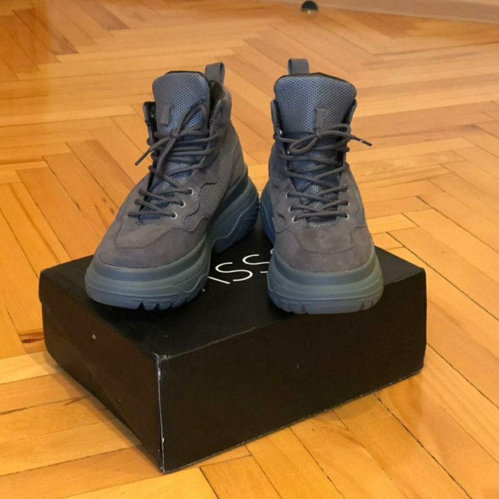 Ботинки женские