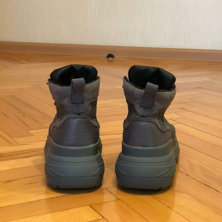 Ботинки женские