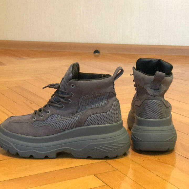 Ботинки женские