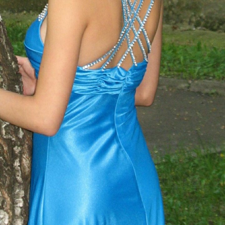 Вечернее платье