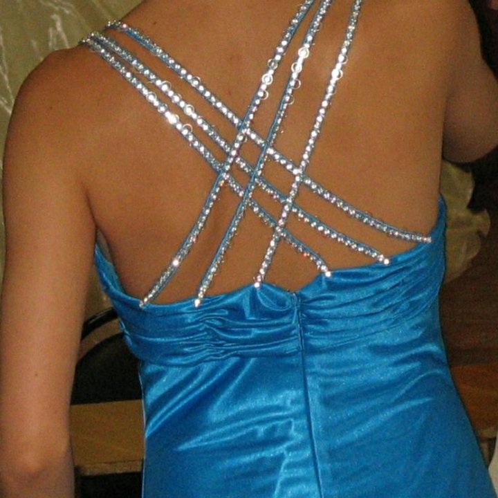 Вечернее платье