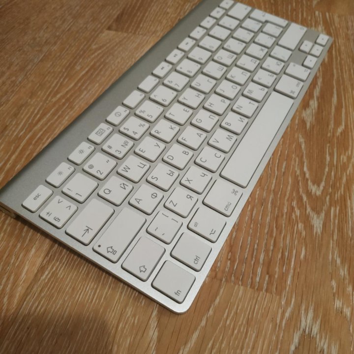 Apple Wireless Keyboard White Bluetooth