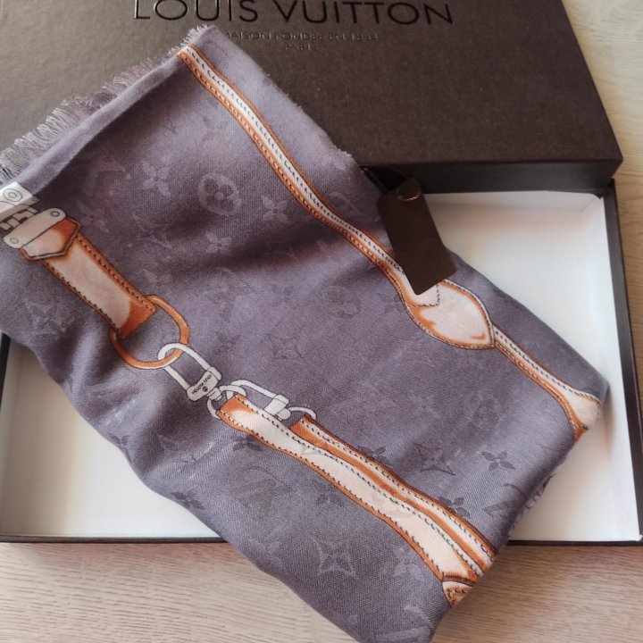 Новый платок Louis Vuitton