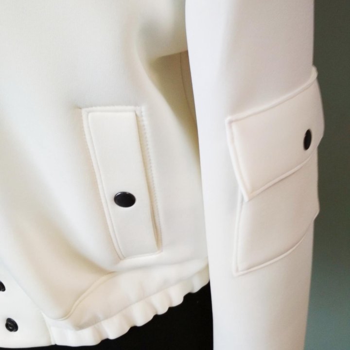 Молочный бомбер 44