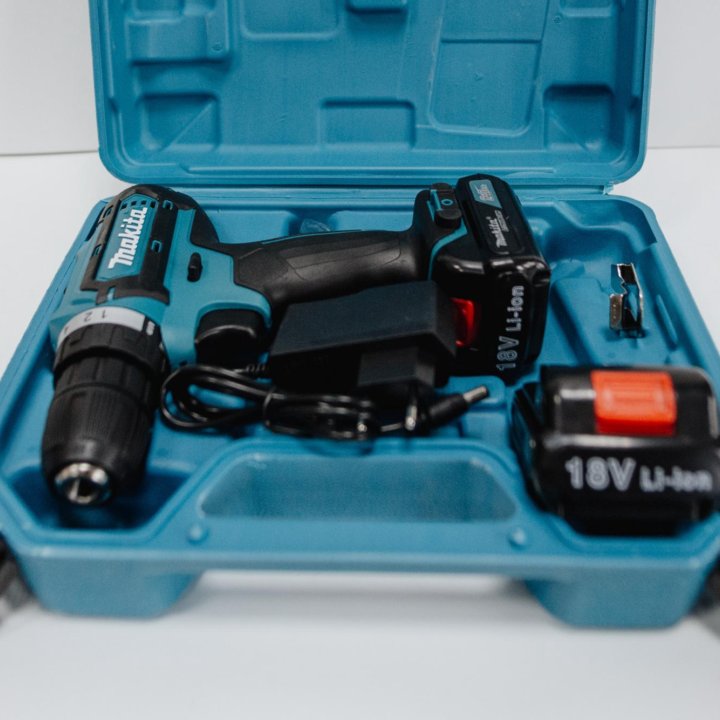 Шуруповерт Makita 18V