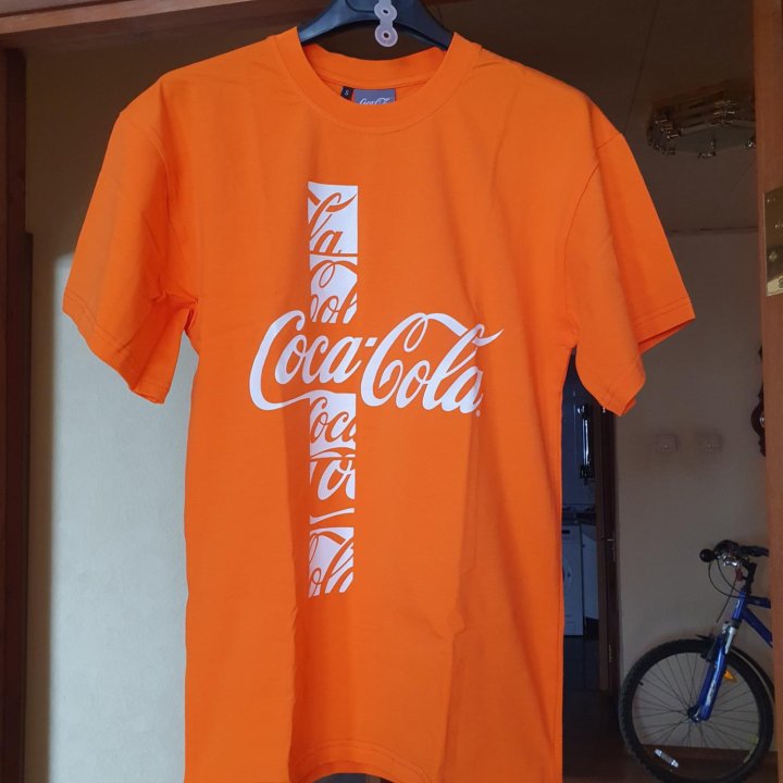 Футболка coca cola