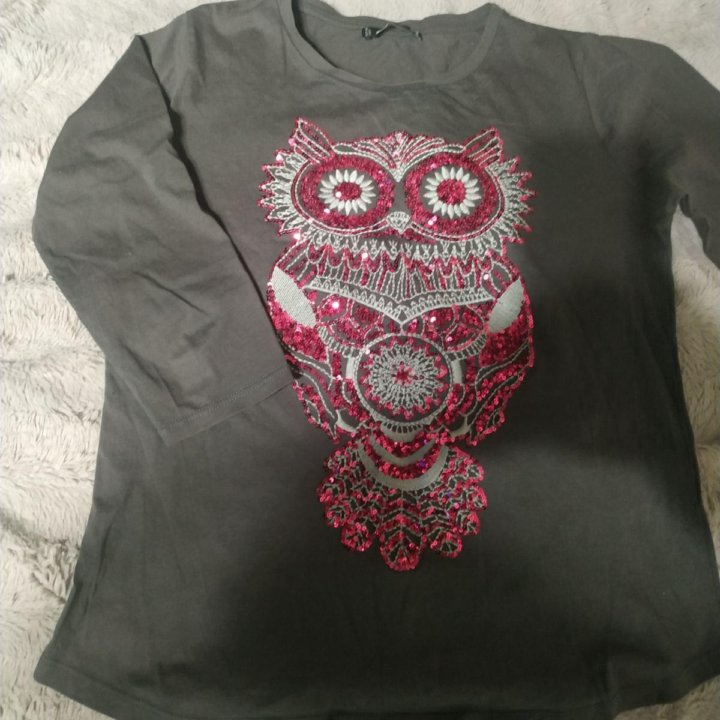 Милая кофточка.