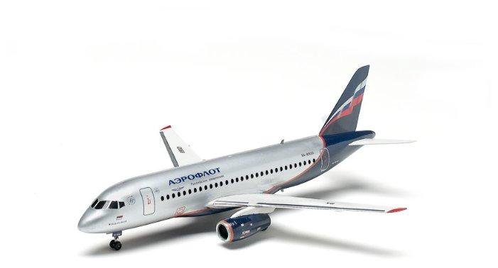 Региональный пассажирский авиалайнер Superjet 100