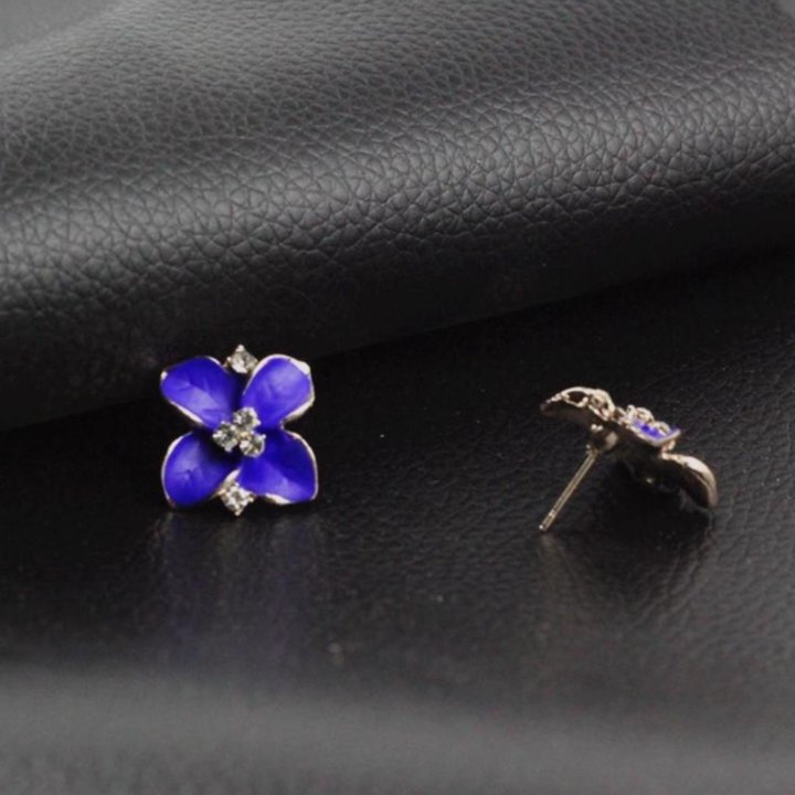 Серьги гвоздики