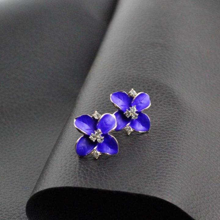 Серьги гвоздики