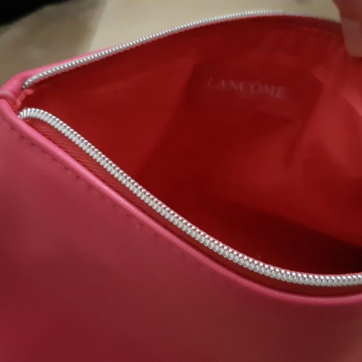 Косметичка об бренда Lancome