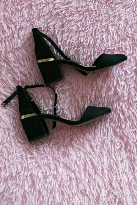 Туфли Stradivarius