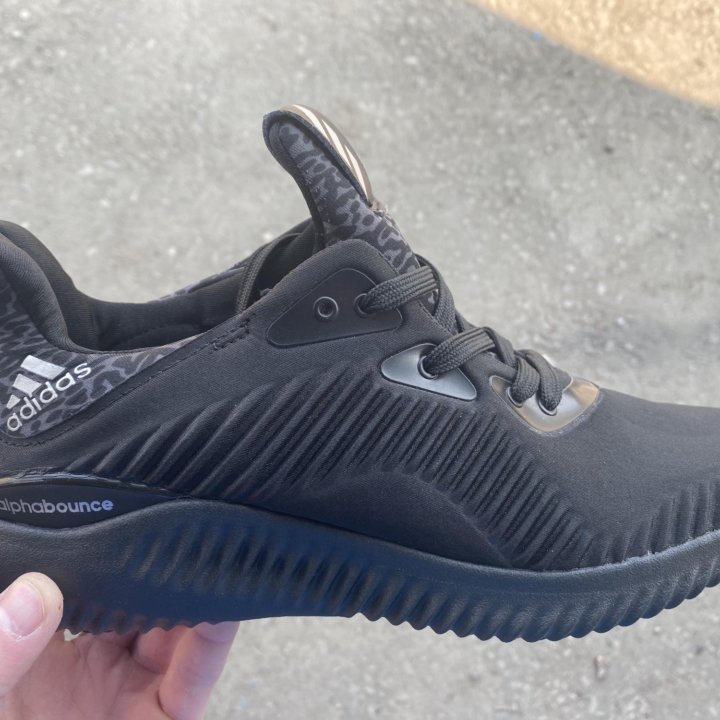 Кроссовки Adidas alphabounce новые