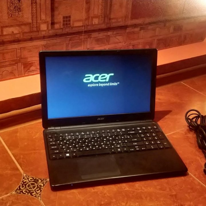 Ноутбук Acer Aspire E1-572G-34014G50Mnkk