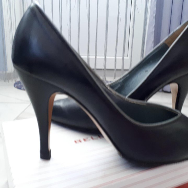 Туфли 37раз.