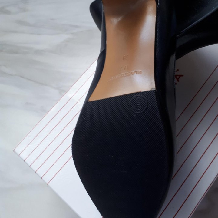 Туфли 37раз.