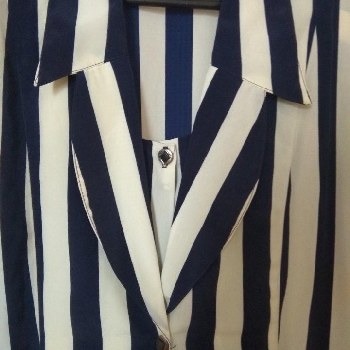 Платье-халат.