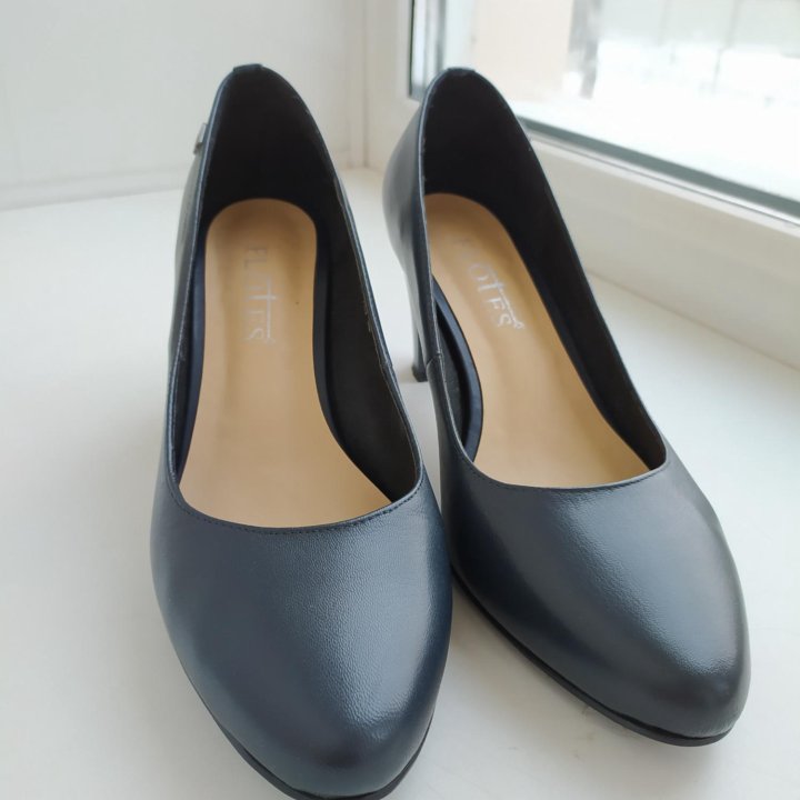 Туфли женские р. 36 тёмно-синие.