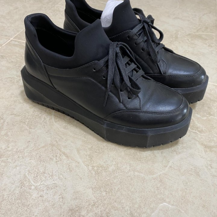 Полуботинки