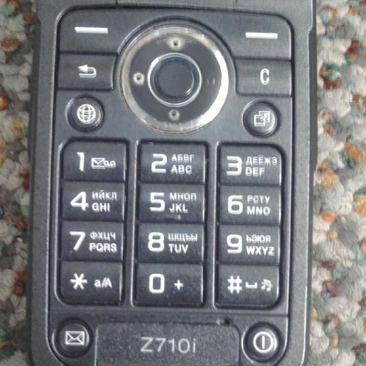 Sony Ericsson Z710