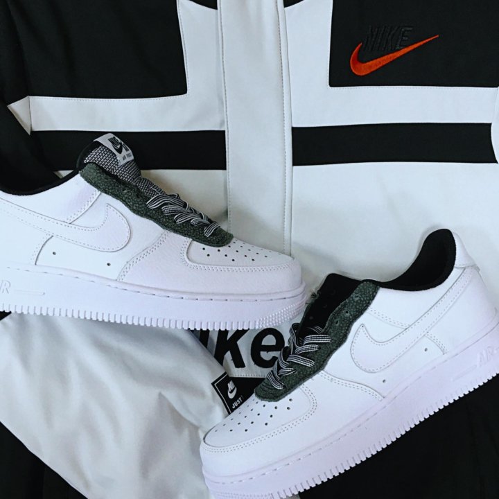  Кроссовки Nike Air Force