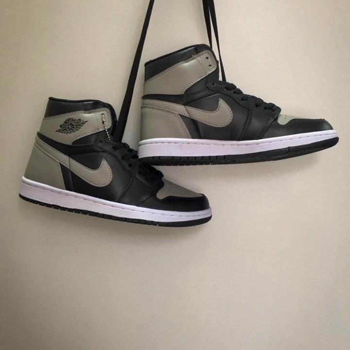  Кроссовки Nike Jordan 1