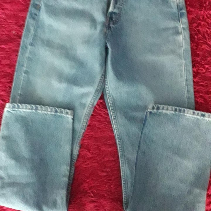 Джинсы Levi's женcкие новые