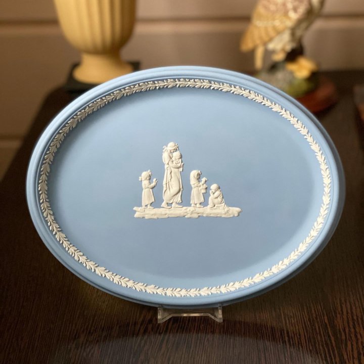 Wedgwood редкое панно мать с детьми, Англия