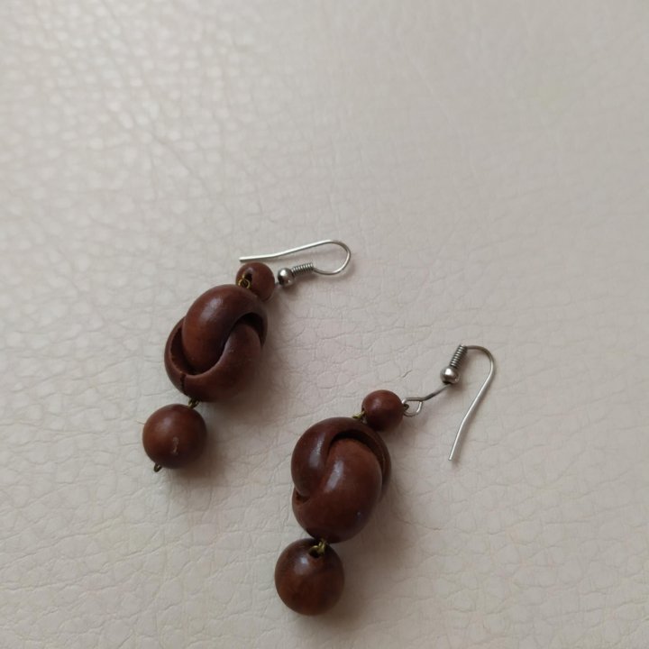 Бусы деревянные